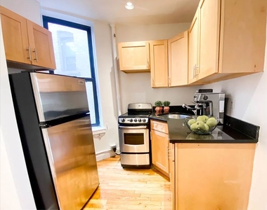 330 East 93rd Street - Photo Thumbnail 1