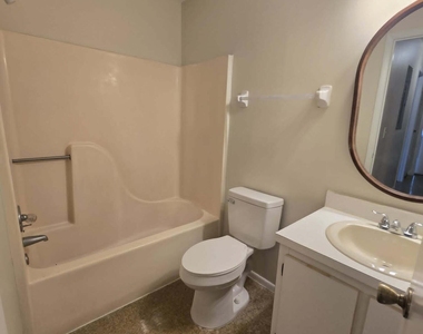 1697 Parakeet Court - Photo Thumbnail 5