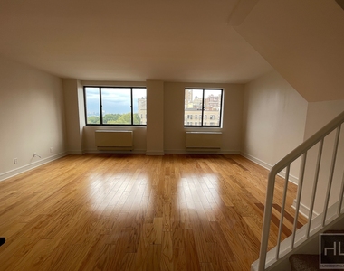 West 96th Street - Photo Thumbnail 2