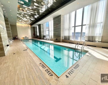 10th Avenue - Photo Thumbnail 6