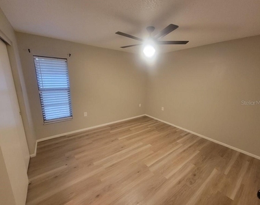 1305 Calamondin Drive - Photo Thumbnail 13