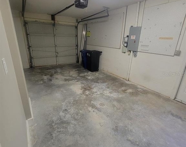 1305 Calamondin Drive - Photo Thumbnail 15