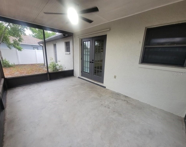 1305 Calamondin Drive - Photo Thumbnail 17