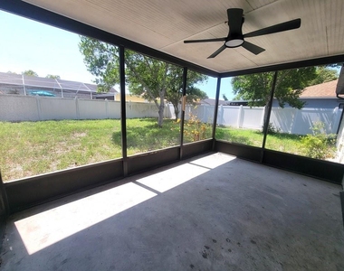 1305 Calamondin Drive - Photo Thumbnail 16