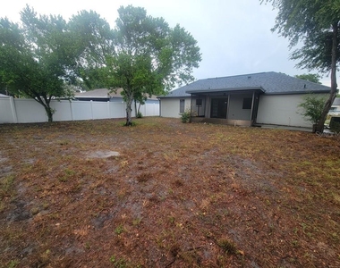 1305 Calamondin Drive - Photo Thumbnail 16