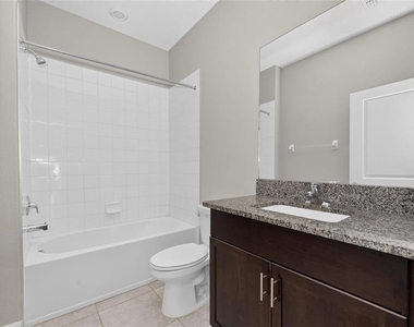 4424 Tuscan Loon Drive - Photo Thumbnail 10