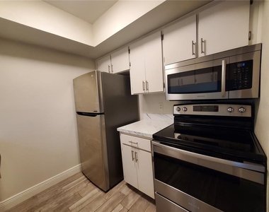 3107 W Horatio Street - Photo Thumbnail 7