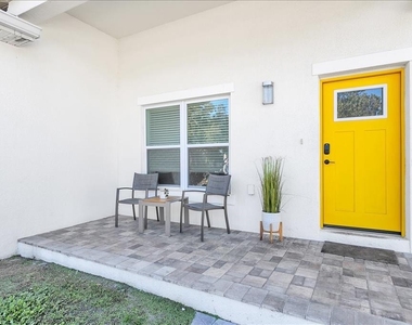 2402 W Fig Street - Photo Thumbnail 1