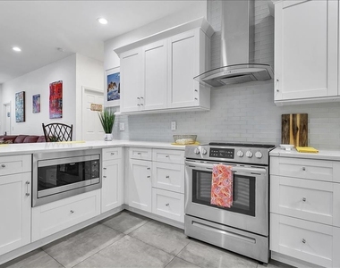 2402 W Fig Street - Photo Thumbnail 28