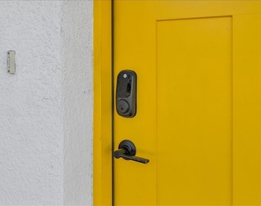 2402 W Fig Street - Photo Thumbnail 2