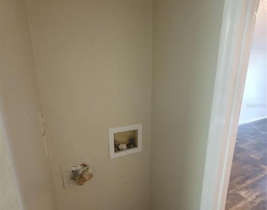 1907 Orange Boulevard Way - Photo Thumbnail 2