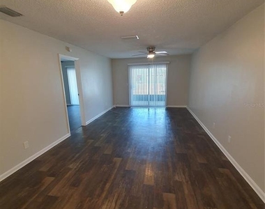 1907 Orange Boulevard Way - Photo Thumbnail 3