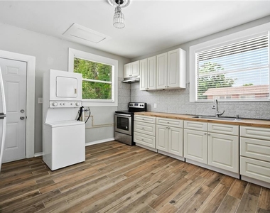 1211 E 17th Avenue - Photo Thumbnail 10