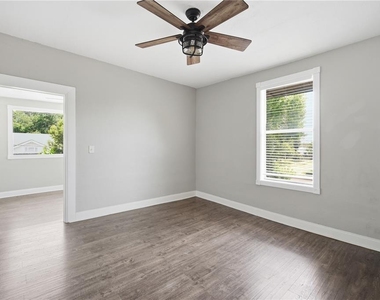 1211 E 17th Avenue - Photo Thumbnail 15