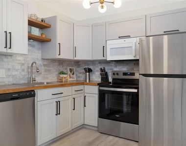 7151 Sunset Way - Photo Thumbnail 8