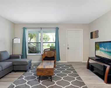 7151 Sunset Way - Photo Thumbnail 4