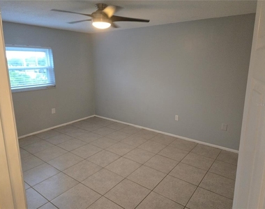 350 79th Avenue N - Photo Thumbnail 7