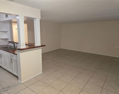 350 79th Avenue N - Photo Thumbnail 1
