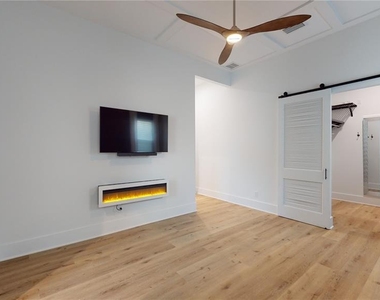 1068 19th Avenue N - Photo Thumbnail 30