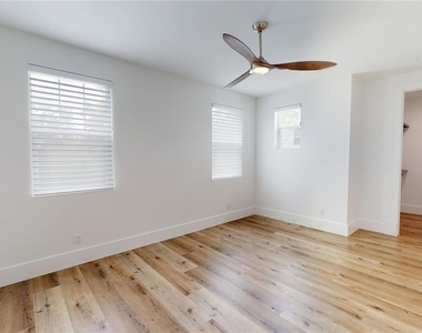 1068 19th Avenue N - Photo Thumbnail 40