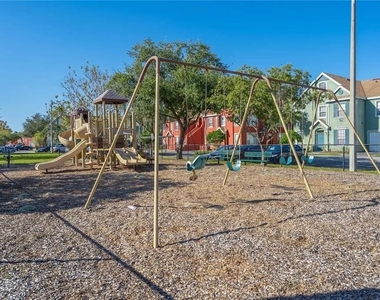 10554 White Lake Court - Photo Thumbnail 11