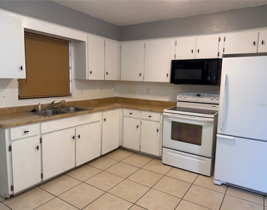 2802 7th Street - Photo Thumbnail 3