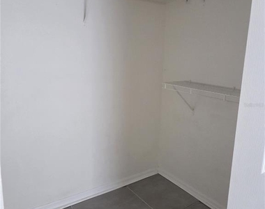 5536 Metrowest Boulevard - Photo Thumbnail 11