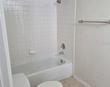 5536 Metrowest Boulevard - Photo Thumbnail 18
