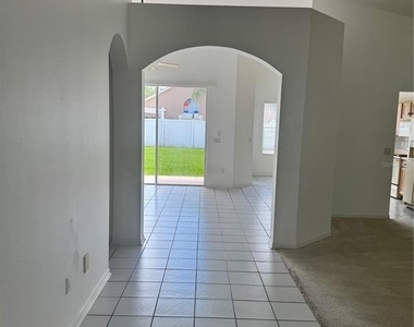 128 Westmoreland Circle - Photo Thumbnail 3
