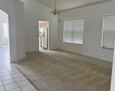 128 Westmoreland Circle - Photo Thumbnail 7