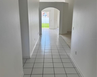 128 Westmoreland Circle - Photo Thumbnail 2
