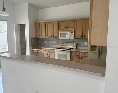 128 Westmoreland Circle - Photo Thumbnail 5