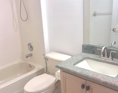 128 Westmoreland Circle - Photo Thumbnail 12