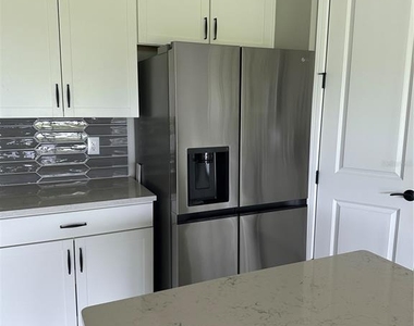 17663 Saw Palmetto Avenue - Photo Thumbnail 7