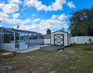952 Trumbull Street - Photo Thumbnail 15
