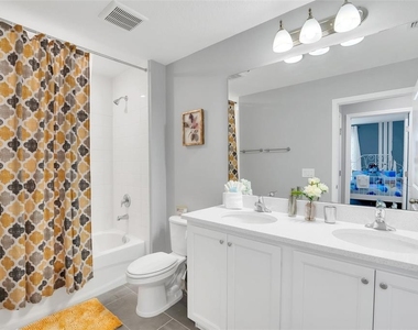 2131 Derwent Drive - Photo Thumbnail 11