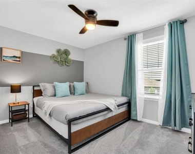 2131 Derwent Drive - Photo Thumbnail 2