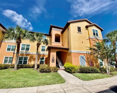 5467 Vineland Road - Photo Thumbnail 1