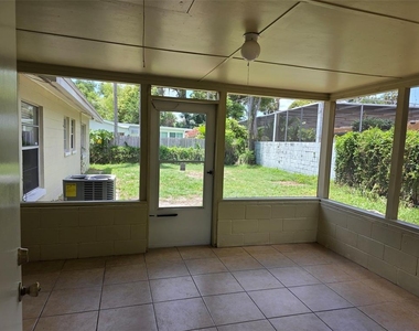 1695 E Horatio Avenue - Photo Thumbnail 10