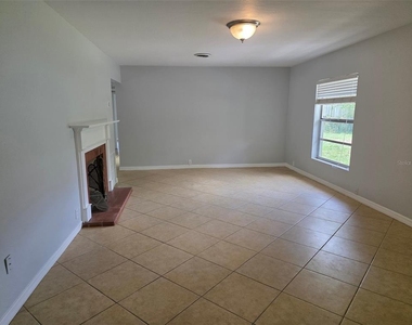 1695 E Horatio Avenue - Photo Thumbnail 1