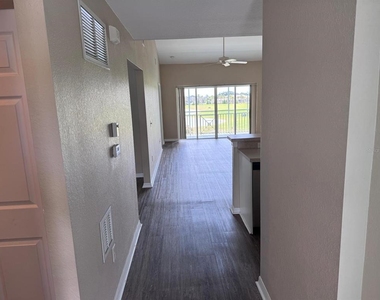 5764 Sabal Trace Drive - Photo Thumbnail 7