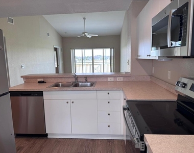 5764 Sabal Trace Drive - Photo Thumbnail 15