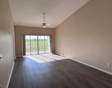 5764 Sabal Trace Drive - Photo Thumbnail 8