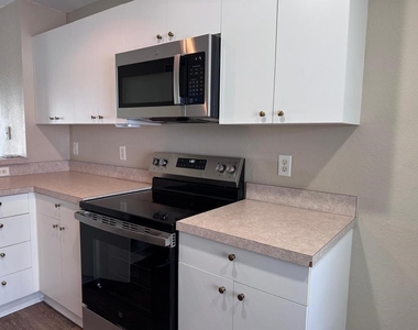 5764 Sabal Trace Drive - Photo Thumbnail 13