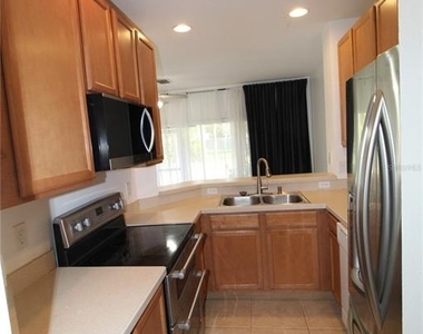 10963 Savannah Wood Drive - Photo Thumbnail 7