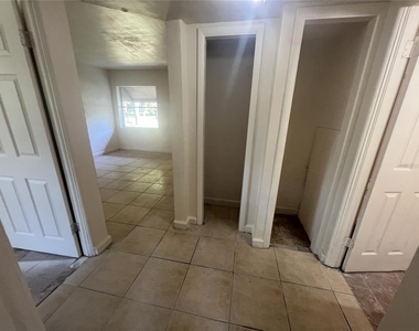 4227 Lake Lawne Avenue - Photo Thumbnail 14