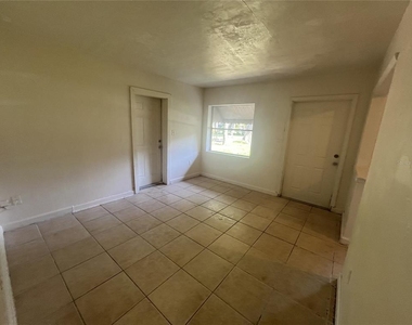 4227 Lake Lawne Avenue - Photo Thumbnail 12