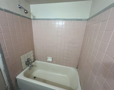 4227 Lake Lawne Avenue - Photo Thumbnail 17
