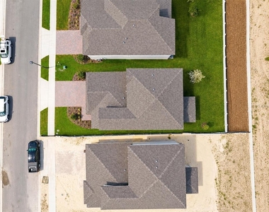2340 Mystic Maze Lane - Photo Thumbnail 18