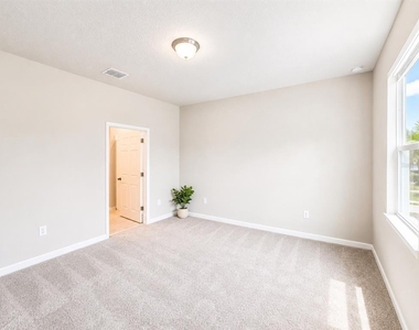 2340 Mystic Maze Lane - Photo Thumbnail 24